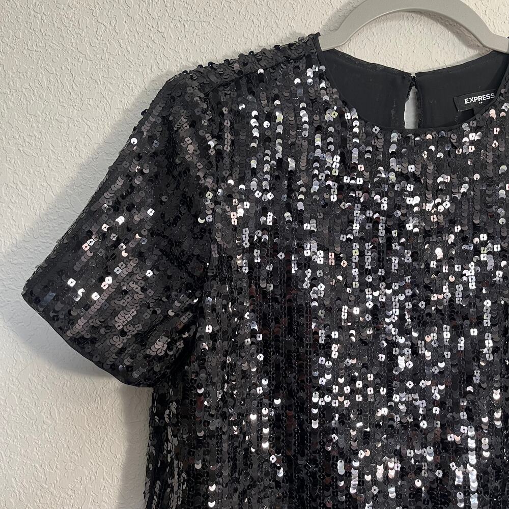 EXPRESS Black Sequin Short Sleeve Top Small Boxy Glamorous Festive Party Blouse - Picture 4 of 8